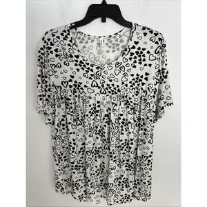 Tencede Women's 2XL Short Sleeve Round Neck White Black Hearts Soft Comfy Blouse